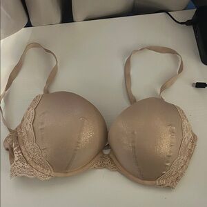 Victoria's Secret Lace Accent Bra in Cream